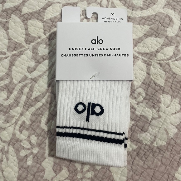 ALO Half Crew Socks - Picture 4 of 5